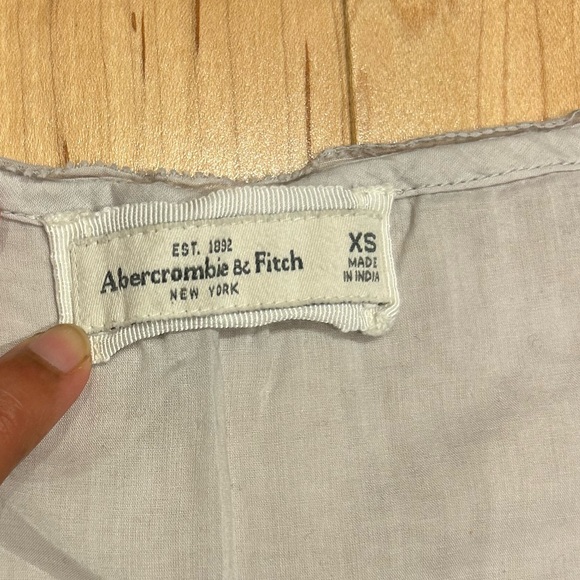 Abercrombie & fitch cute floral top- Size XS - Picture 6 of 7
